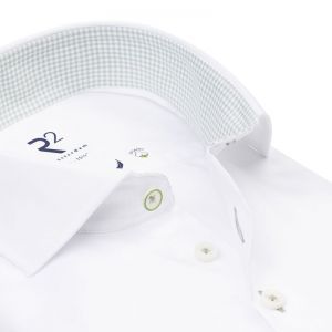  004 - White